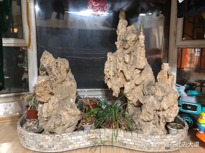 客厅摆放假山可以吗